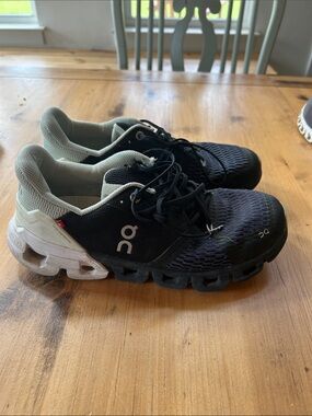 On Running Cloud Runner Shoes - Black and Mint Green